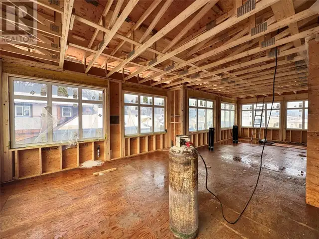 704 Cliff Avenue Enderby, British Columbia in Commercial & Office Space for Rent in Prince Rupert - Image 14