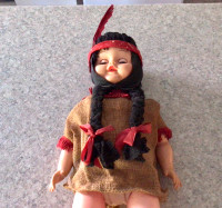 Poupée amérindienne, poupée petite indienne de collection 1960