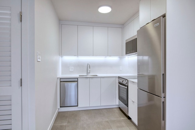 760 Rue Galt — photo 3