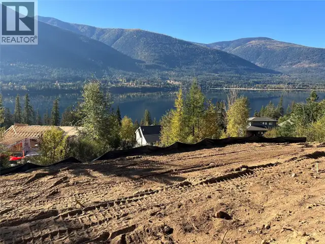 155 Lakeview Drive Nelson, British Columbia in Land for Sale in Nelson - Image 8