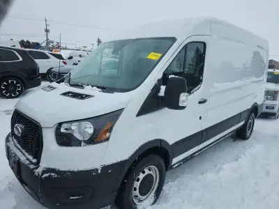 Perfect Auto CLEAN CARFAX - FACTORY WARRANTY - MEDIUM ROOF - 148 WHEEL BASE - 3.5 L GAS - RWD - BACK...