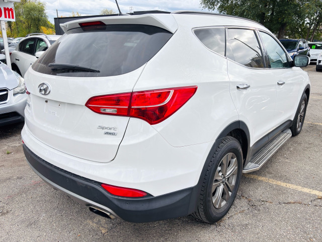 2016 Hyundai Santa Fe Sport AWD Sport | Heated seats! | Heated s in Cars & Trucks in Mississauga / Peel Region - Image 3