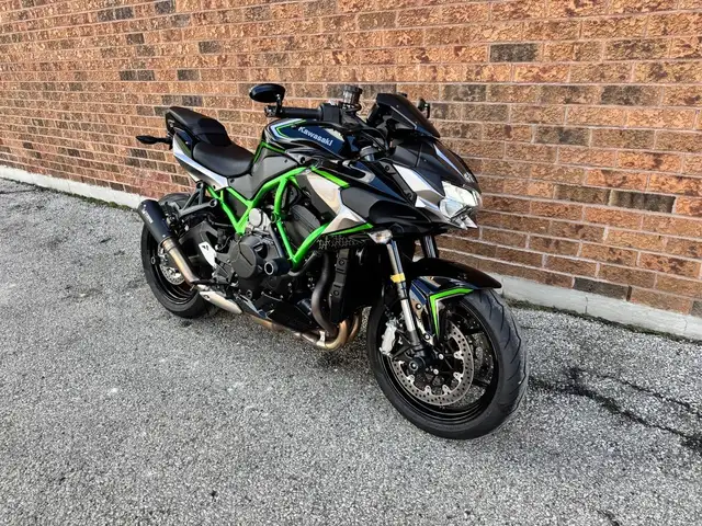 2020 Kawasaki Z H2 **SUPERCHARGED** **SCORPION PIPE** in Sport Bikes in Markham / York Region - Image 4