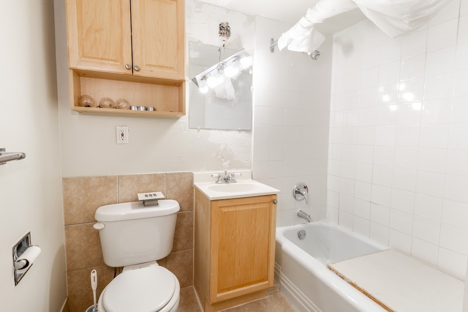 969 Cambridge St- Studio Suite 4