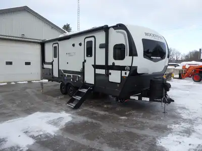 2026 MINI LITE 2506FK PRICE $55,995…..JUST PAY THE TAXES – NO HIDDEN FEES Floor Plan Features Length...