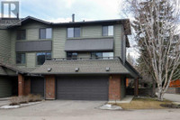 33, 10030 Oakmoor Way SW Calgary, Alberta