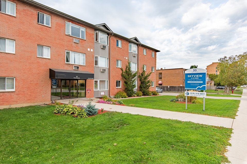 2 BEDROOMS APTS FOR RENT IN ORANGEVILLE! 2