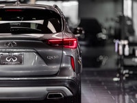 The 2021 INFINITI QX50 Essential Tech is a premium, Canada-specific configuration that offers a near... (image 5)