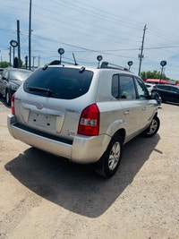 2009 Hyundai Tucson GLS Year: 2009 Make: Hyundai Model: Tucson Mileage: 195,081 Km Transmission: Aut... (image 3)