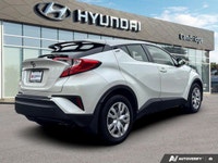 *2021 Toyota C-HR LE FWD | CarPlay | Heated Seats | Backup Camera | Toyota Safety Sense* The 2021 To... (image 4)