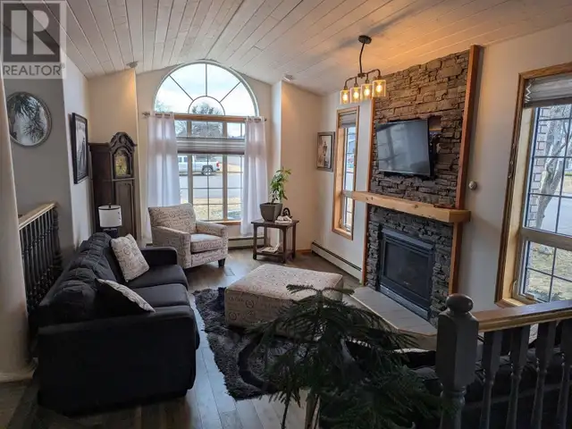1311 LAGOPUS PLACE Smithers, British Columbia in Houses for Sale in Smithers - Image 11