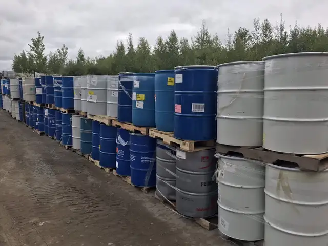 Baril bleu en plastique (110 litres) in Other in Drummondville - Image 5