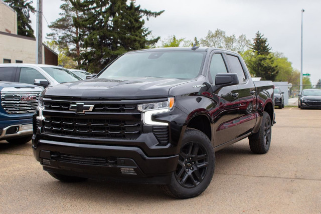 2025 Chevrolet Silverado 1500 Crew RST 4WD in Cars & Trucks in Edmonton - Image 2