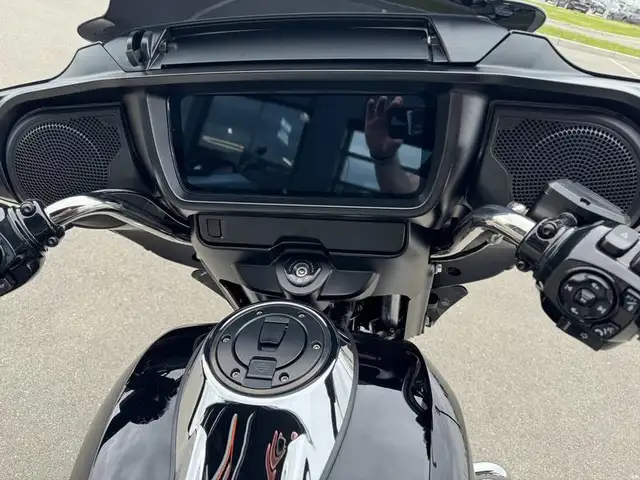 2026 Harley-Davidson FLHX - Street Glide in Sport Touring in Saskatoon - Image 11