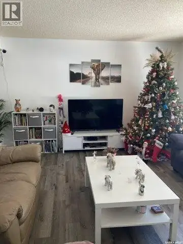 212 Fourth STREET NE Ituna, Saskatchewan in Houses for Sale in Regina - Image 6