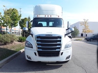 Ryder Stock ID: 241705 Transmission Type/Speed: AUTO 12 Engine: DIESEL DD15AT'17 475/1650 Horse Powe... (image 1)