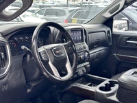 * Monochromatic exterior with body-colour bumpers/door handles, black grille, 20-inch black alloy wh... (image 5)