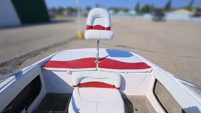 2001 Tahoe Q3 used bowrider fiberglass boat in Powerboats & Motorboats in Prince Albert - Image 13