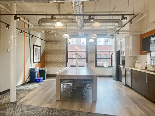 Office space for rent for 1 person in Queen Richmond Centre in Commercial & Office Space for Rent in City of Toronto - Image 7