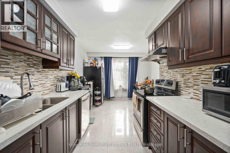UPPER - 3073 IRESON COURT Mississauga (Malton), Ontario 2