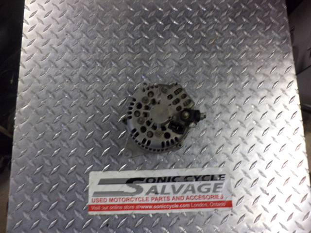 1997 honda 1500 valkyrie alternator oem in Other in London - Image 4