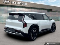 The advertised vehicle price is based on a promotional finance offer. Customers who purchase the veh... (image 4)