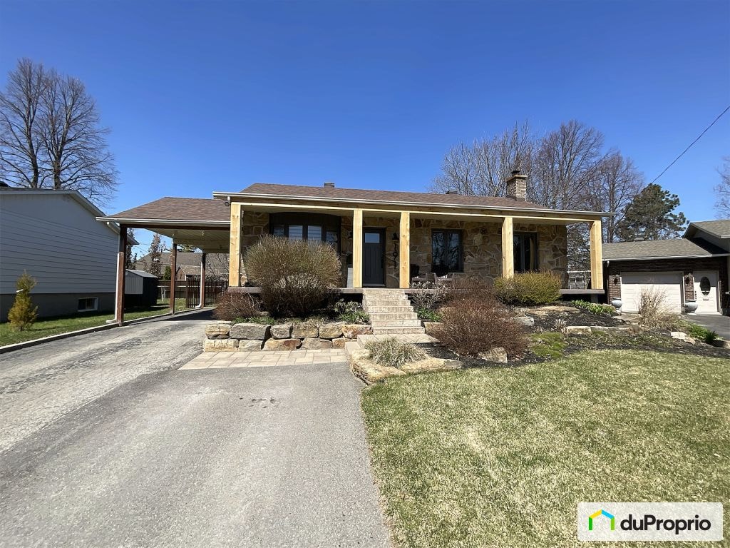 $669,999 - Bungalow for sale in St-Eustache — photo 1