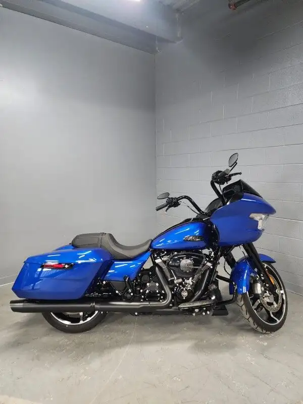 2024 Harley-Davidson Road Glide in Street, Cruisers & Choppers in Oshawa / Durham Region - Image 2