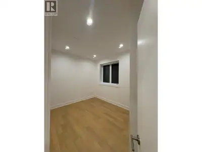 Nestled in the picturesque setting of West Vancouver, this unfurnished two-bedroom garden suite offe...