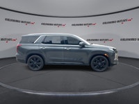 // ACCIDENT FREE!! // Meet the 2023 Hyundai Palisade Urban 7-Passenger AWD, a confident, family-read... (image 8)