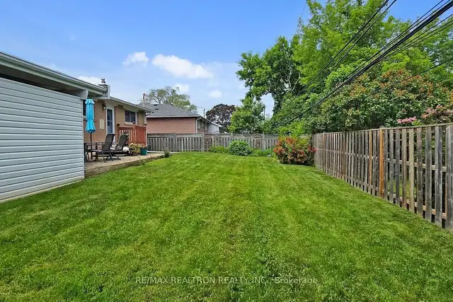 "DREAM" Opportunity!!! in Houses for Sale in Oshawa / Durham Region - Image 10
