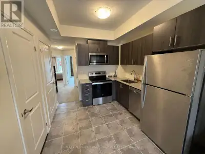 12 - 235 MCLEVIN AVENUE Toronto (Malvern), Ontario