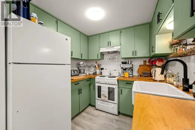 1883 & 1885 England Ave Courtenay, British Columbia in Houses for Sale in Comox / Courtenay / Cumberland - Image 18