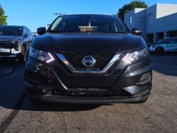 Previously fleet-operated and now available at Leggat Kia, this 2023 Nissan Qashqai SV offers modern... (image 1)