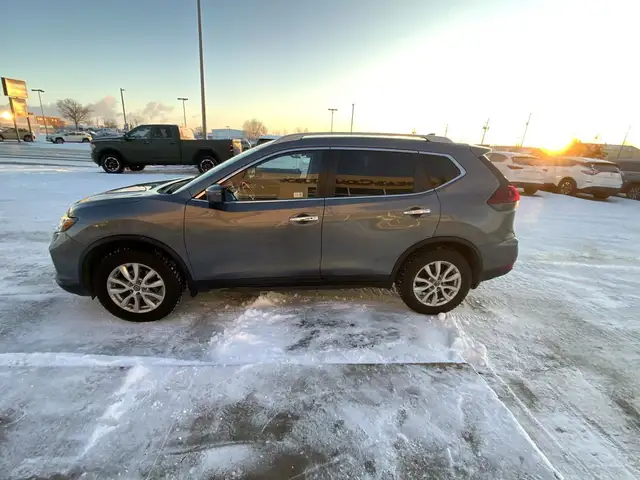 2019 Nissan Rogue SV FWD | Bluetooth | Back up Camera | Heated F in Cars & Trucks in Regina - Image 6