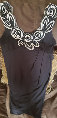 Dress Top with beaded/ribboned neck line, size M, Black, New,