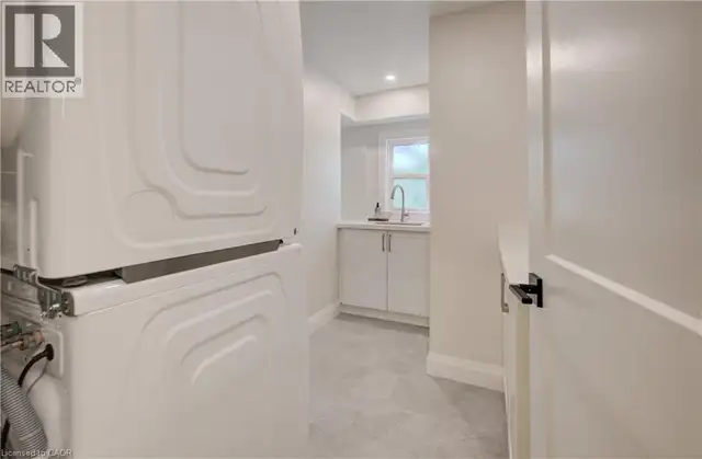 34 MOORE Avenue N Waterloo, Ontario in Houses for Sale in Kitchener / Waterloo - Image 21