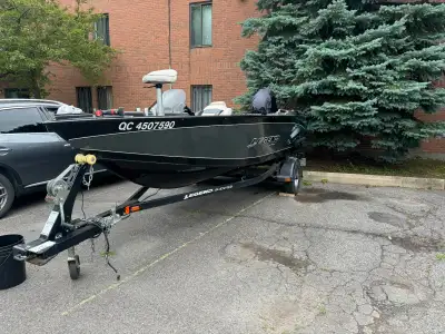 Bateau Legend gsx 16’ avec mercury 60hp 2014. Moins que 150 hrs de marche.remorques Legend en excell...