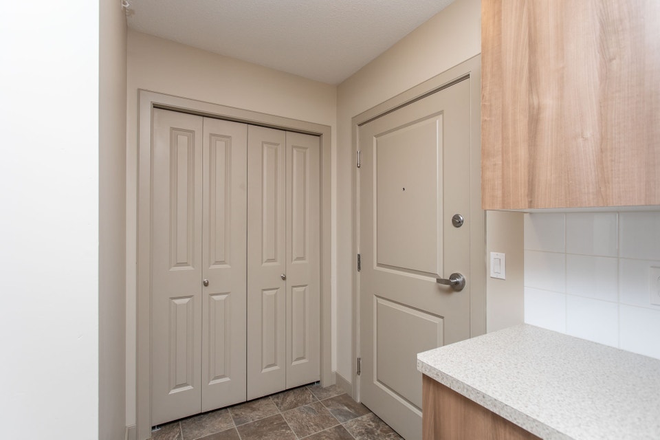 2 Bedroom 1 Bathroom, Gym Included - November 2