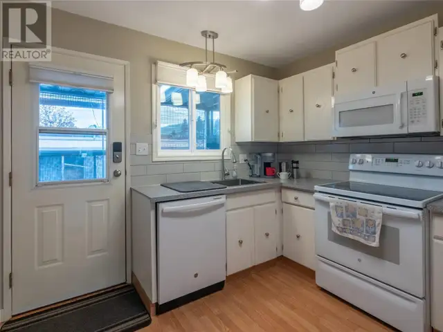 13707 Dickson Avenue Unit# 13 Summerland, British Columbia in Condos for Sale in Penticton - Image 9
