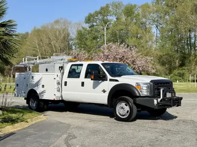 2015 Ford F-550 2015 Ford F-550 Service Truck Warn Winch SN: 1964477 Spotlights Roof Rack Power Mirr...