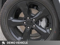 This Jeep Grand Cherokee boasts a Regular Unleaded V-6 3.6 L/220 engine powering this Automatic tran... (image 8)