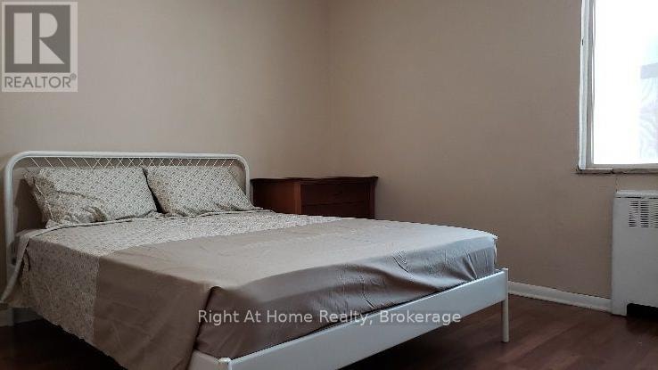 201-223 - 2998 TECUMSEH ROAD E Windsor, Ontario 2