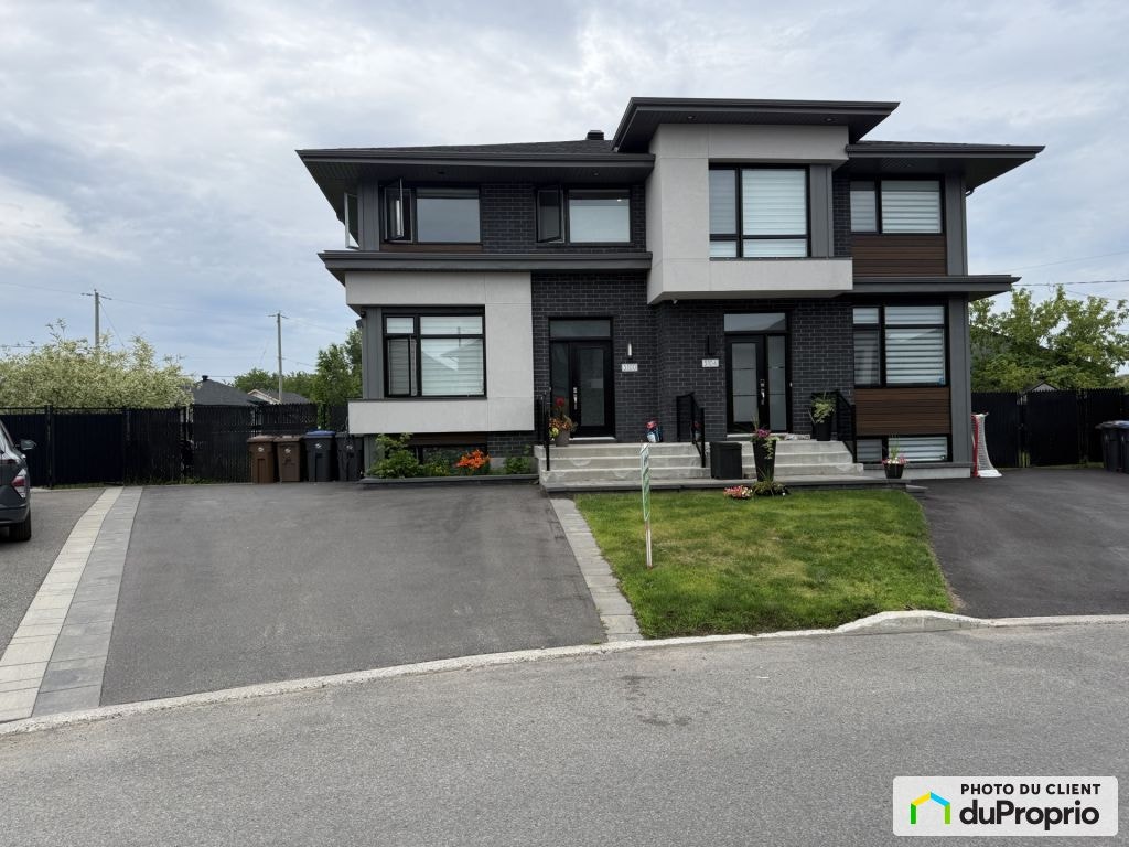 $659,000 - Semi-detached for sale in Ste-Marthe-Sur-Le-Lac — photo 1