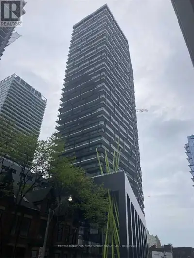 505 - 125 PETER STREET Toronto (Waterfront Communities), Ontario