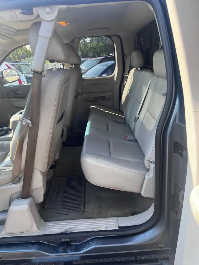 2010 CHEVY SILVERADO AUTOMATIC 4WD5180652811773644811