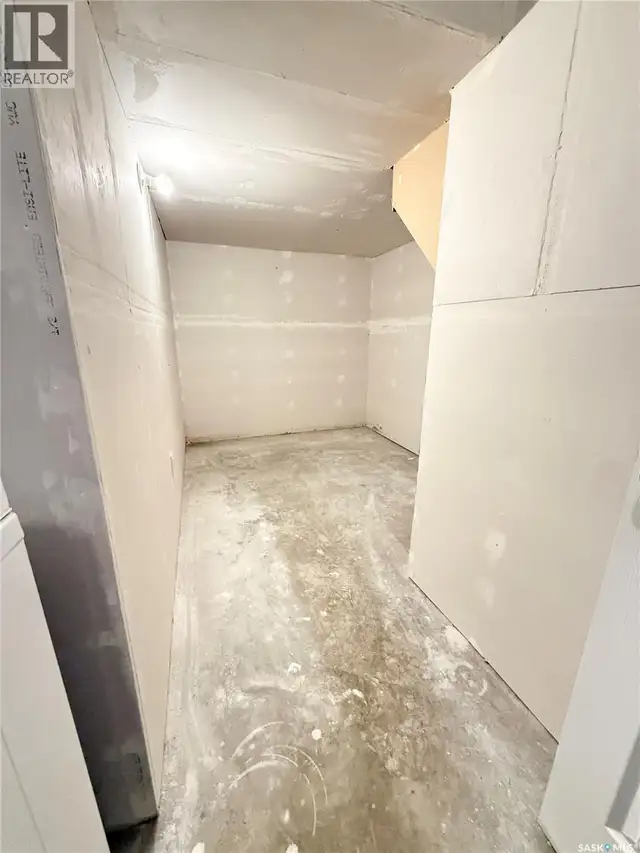 602 Barber CRESCENT Weyburn, Saskatchewan in Condos for Sale in Regina - Image 25