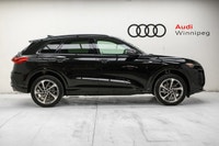 This Audi Q5 delivers a Intercooled Turbo Premium Unleaded I-4 2.0 L/121 engine powering this Automa... (image 3)