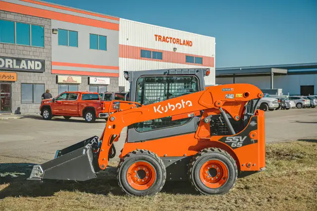 2026 Kubota SSV 65 in Heavy Equipment in Calgary - Image 2