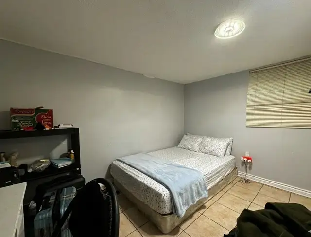 SHORT TERM: Student Rooms Available Close To Uptown/Laurier (Uni in Long Term Rentals in Kitchener / Waterloo - Image 3